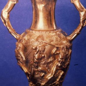 Throcian gold vase<br />
