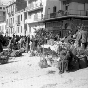Kolonaki Friday Market (“Laiki”), 1961. Photo- Patricia Lawrence.jpg